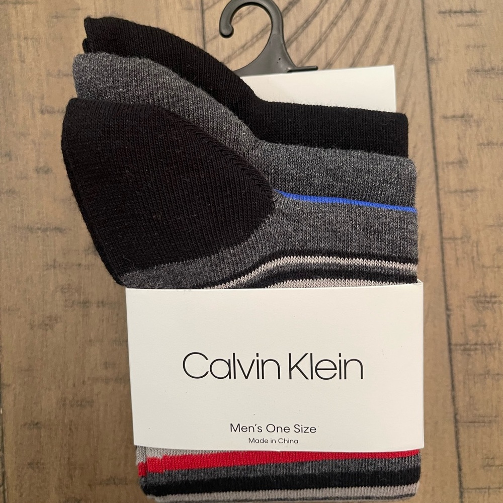 Calvin Klein mens one-size socks 3-pack (M 7-12)